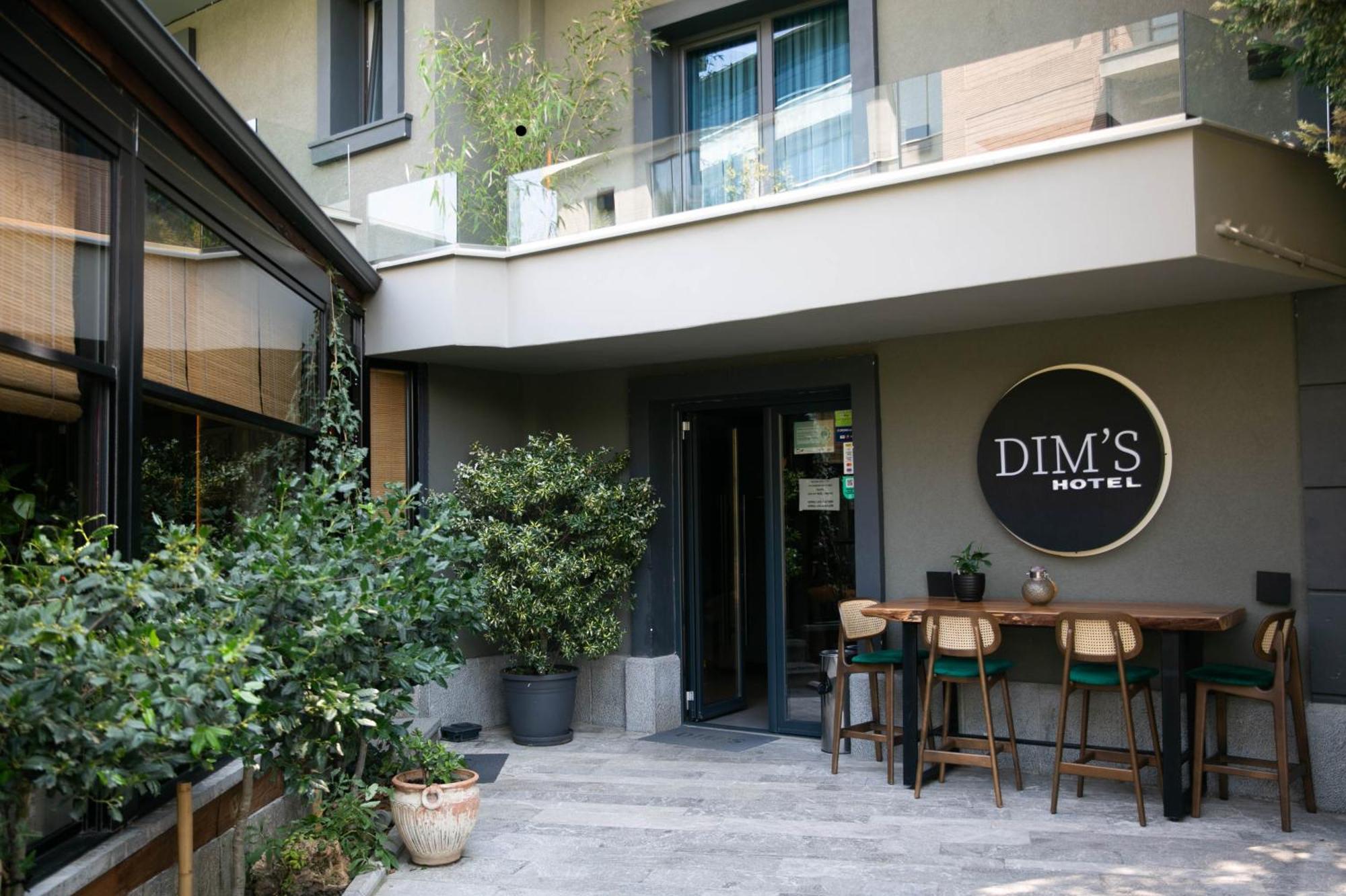 Dim'S Hotel & Restaurant คอร์เชอ ภายนอก รูปภาพ