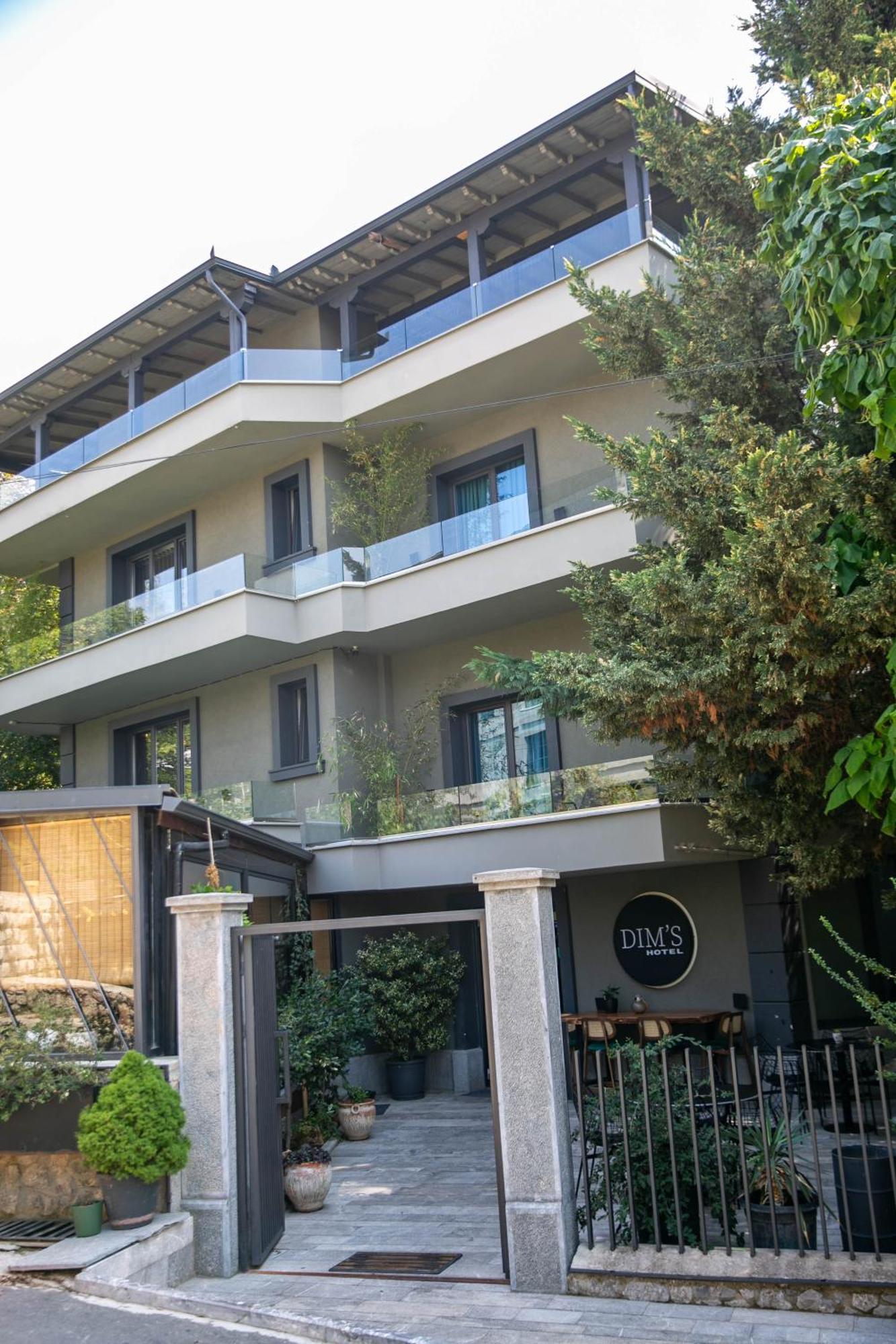 Dim'S Hotel & Restaurant คอร์เชอ ภายนอก รูปภาพ
